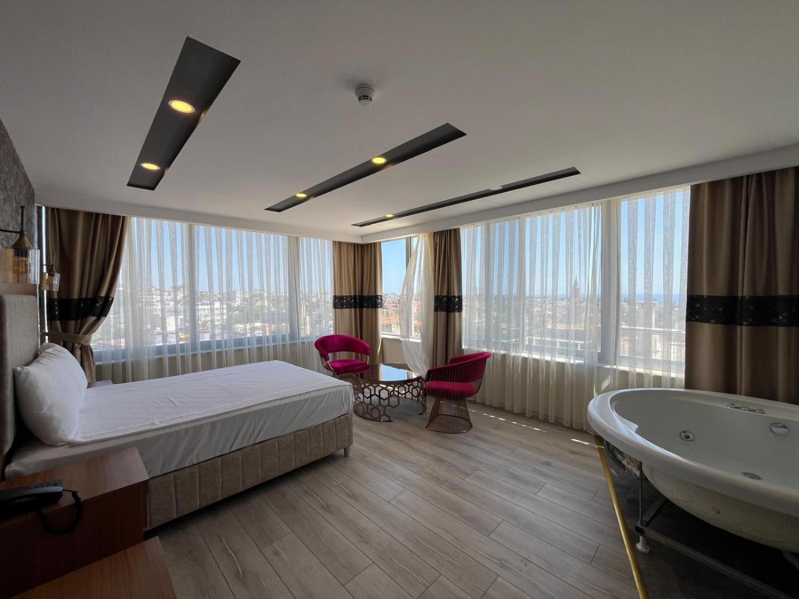 Golden Lux Hotel Анталья Экстерьер фото