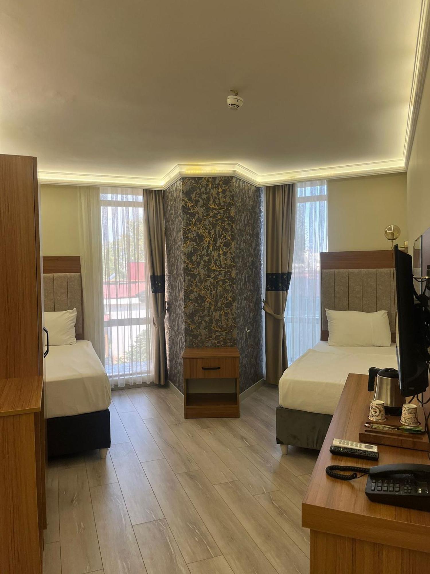 Golden Lux Hotel Анталья Экстерьер фото