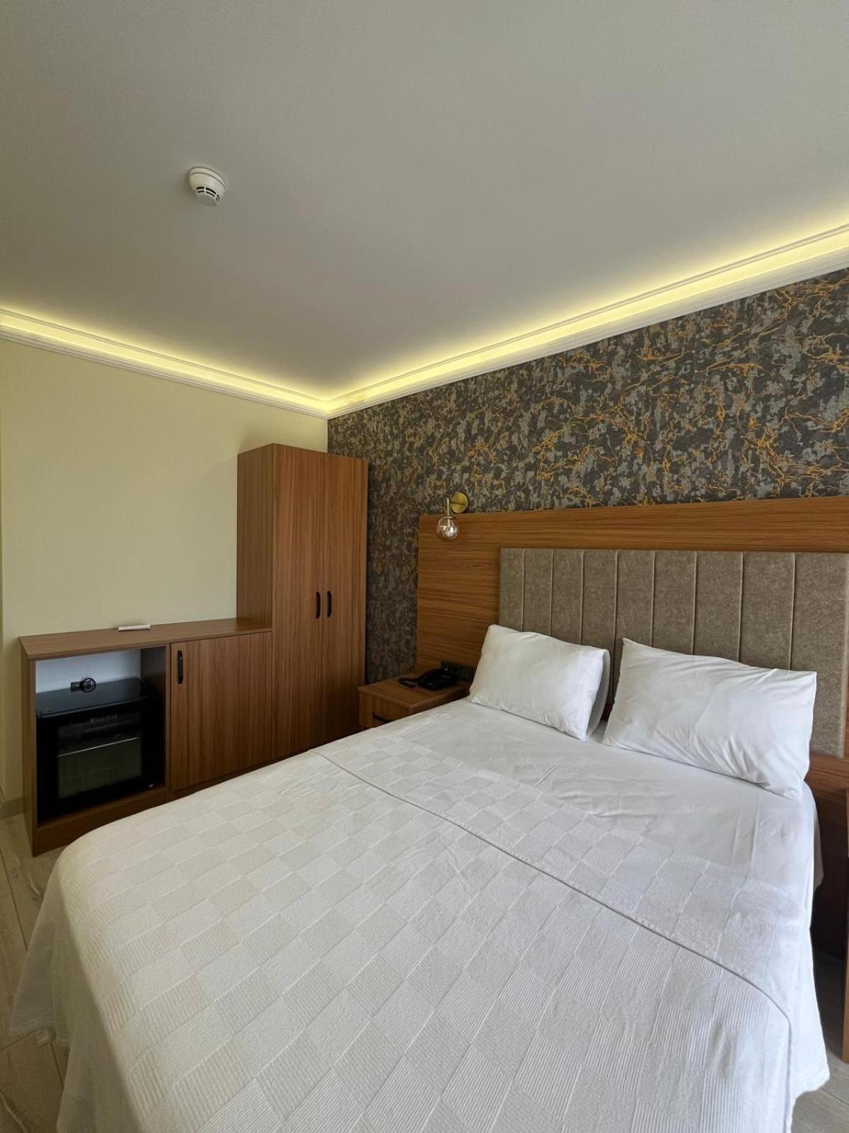 Golden Lux Hotel Анталья Экстерьер фото